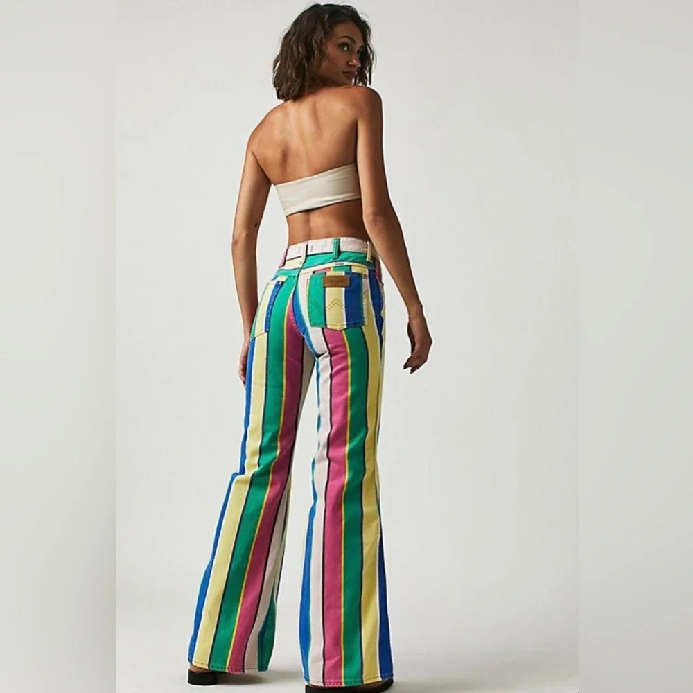 NWOT Free People x Wrangler Size 25x32 Wanderer 622 Rainbow Pop High Rise Jeans - Picture 2 of 16
